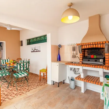 In Near Sea Villa Albufeira